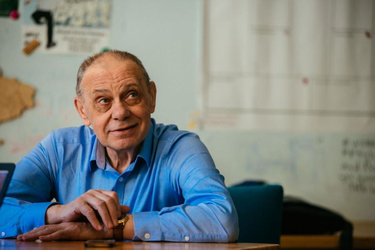 Російський режисер розповів про хвору сестру у Києві та батьків з України Російський режисер розповів про хвору сестру у Києві та батьків з України