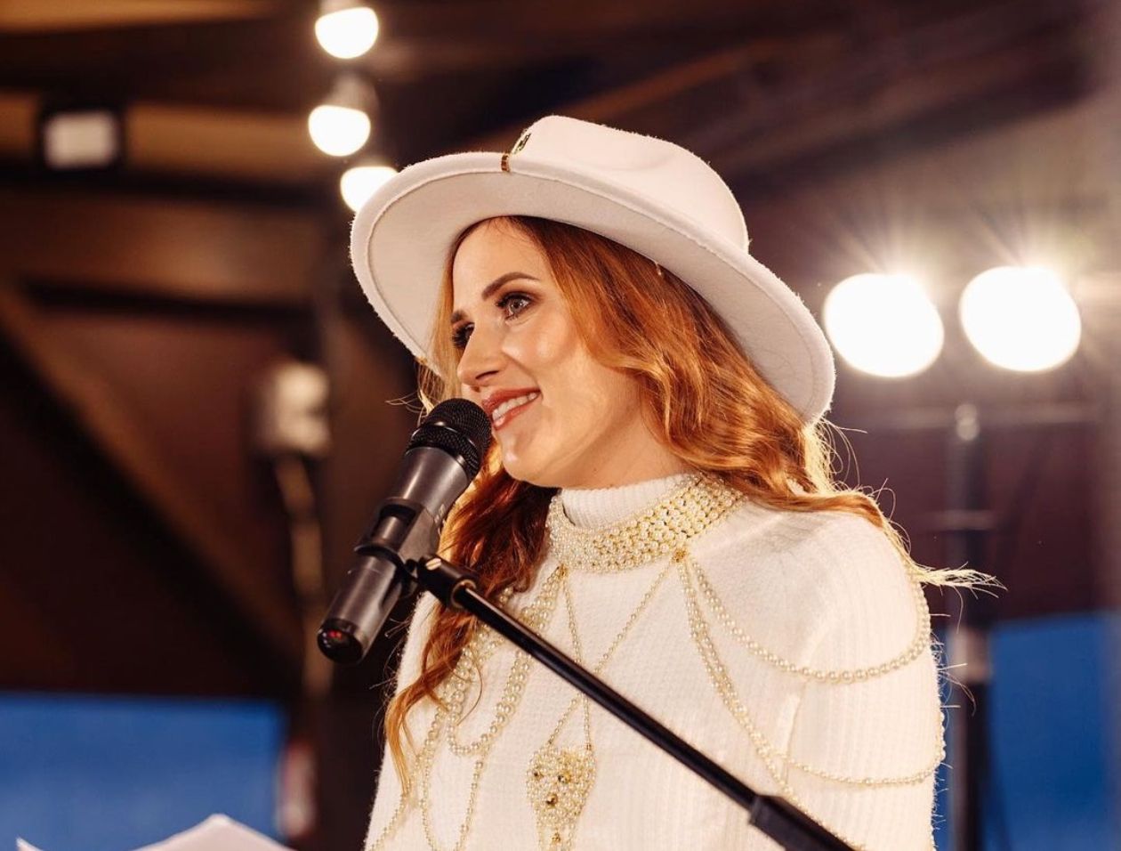 Наталка Денисенко про дохід під час війни, блогерство та благодійні вечори Наталка Денисенко про дохід під час війни, блогерство та благодійні вечори