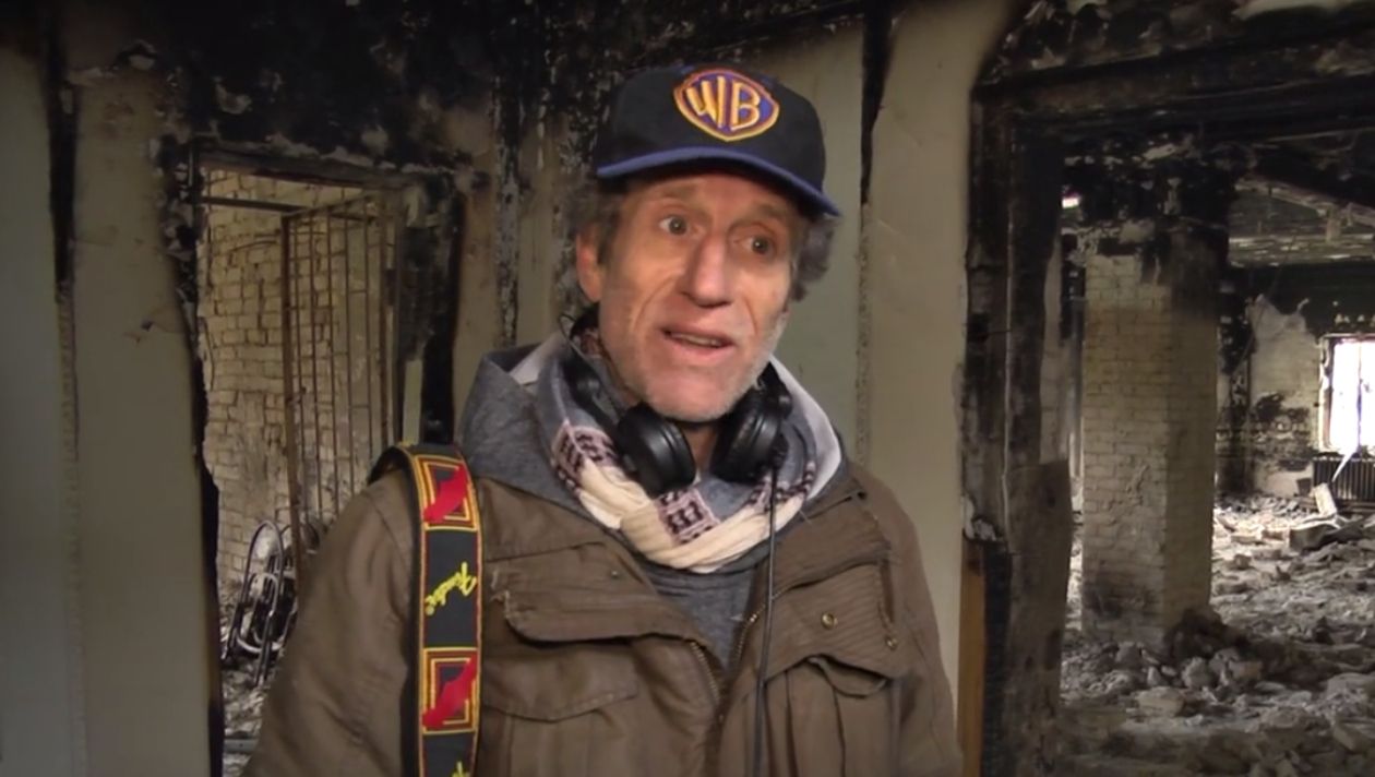 До Ірпеня приїхав знімати фільм французький режисер – він назвав російських окупантів тваринами До Ірпеня приїхав знімати фільм французький режисер – він назвав російських окупантів тваринами