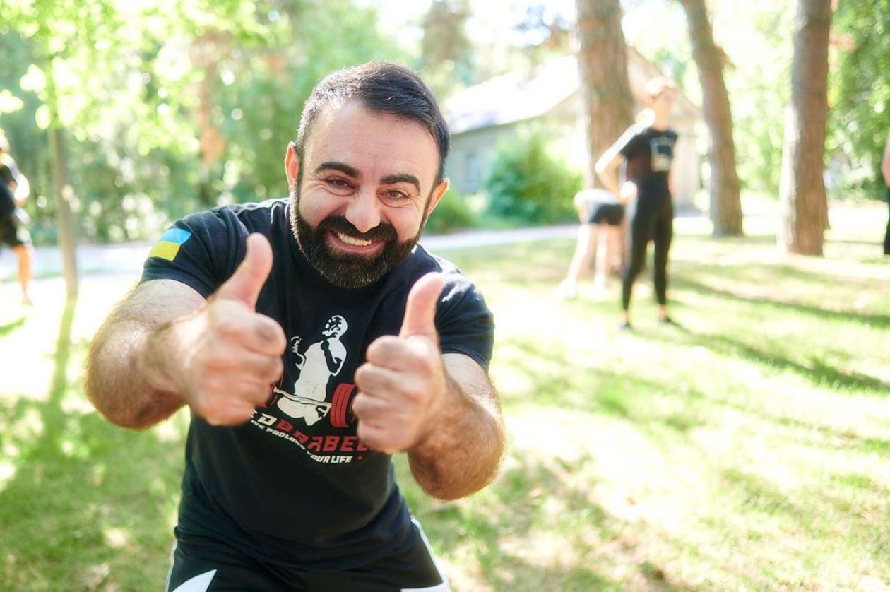 Зірка Скаженого весілля Арзуманян назвав себе українським націоналістом і вивчив українську мову Зірка Скаженого весілля Арзуманян назвав себе українським націоналістом і вивчив українську мову