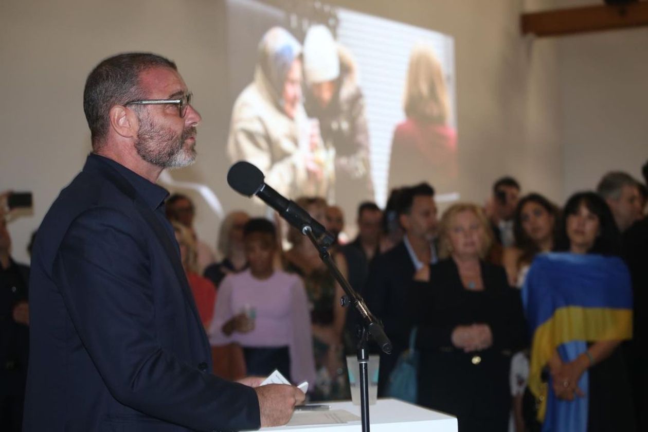 Лиев Шрайбер организовал сбор на генераторы для врачей Украины – отключение света Лиев Шрайбер организовал сбор на генераторы для врачей Украины – отключение света