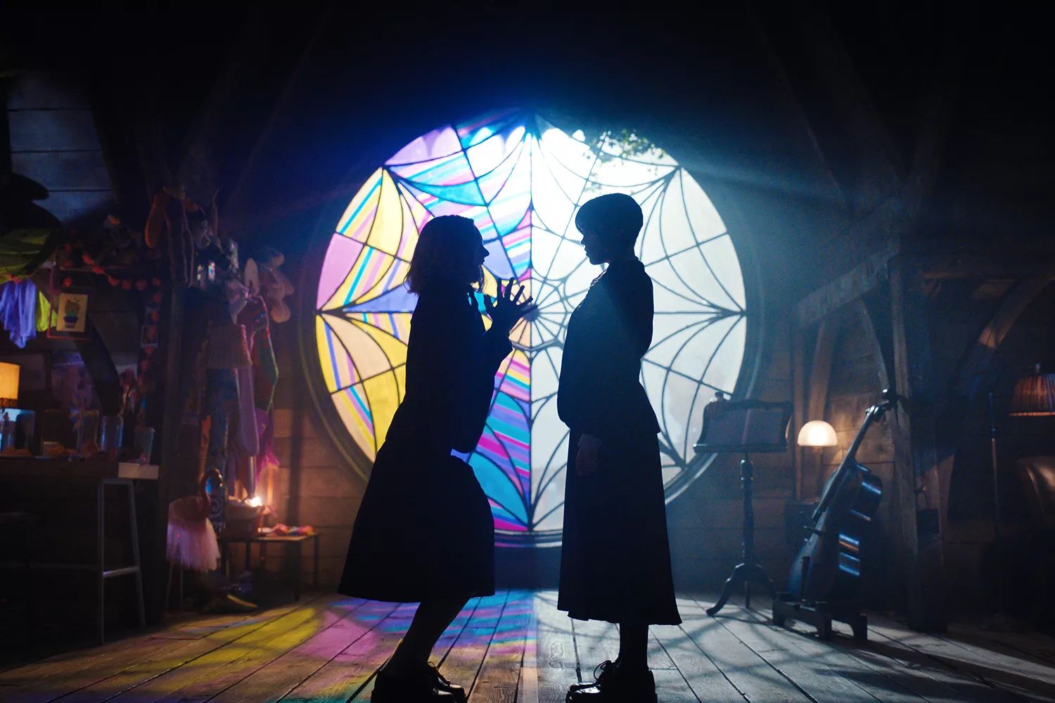 Уэнсдэй 1 сезон – дизайн комнаты в общежитии – как создали уникальное пространствоУэнсдэй Аддамс Уэнсдэй 1 сезон – дизайн комнаты в общежитии – как создали уникальное пространствоУэнсдэй Аддамс