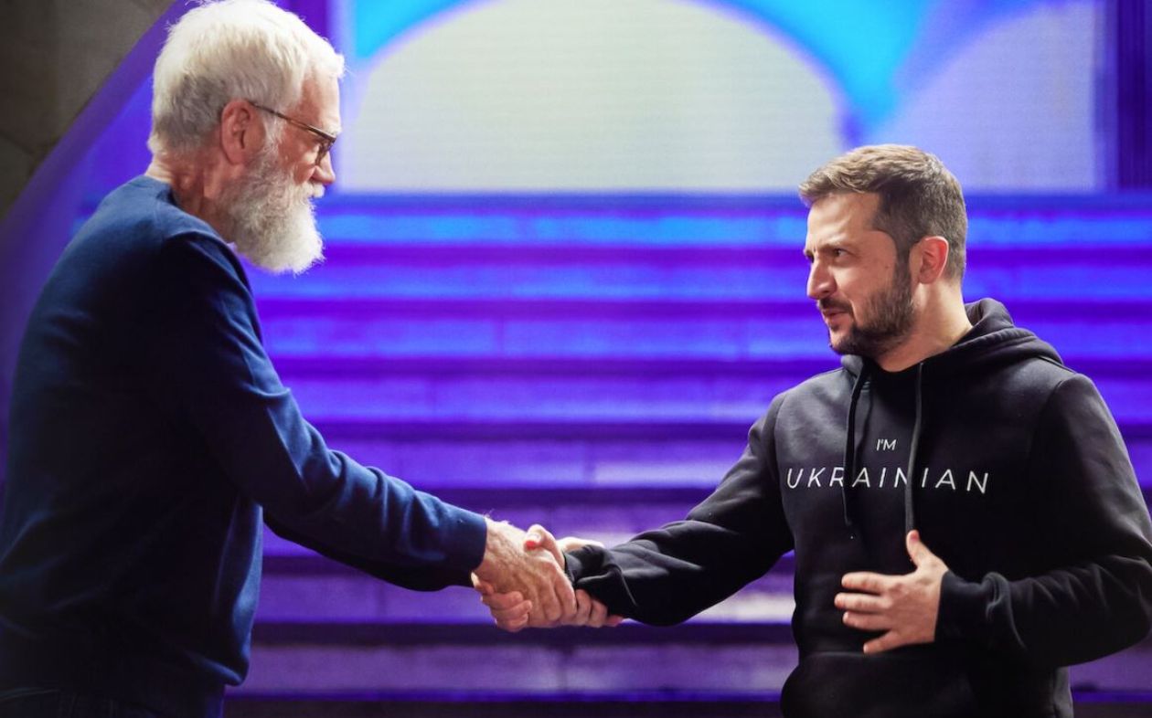 Шоу Дэвида Леттермана с Зеленским – смотрите на украинском онлайн полный выпуск на ютубе - Кино Шоу Дэвида Леттермана с Зеленским – смотрите на украинском онлайн полный выпуск на ютубе - Кино