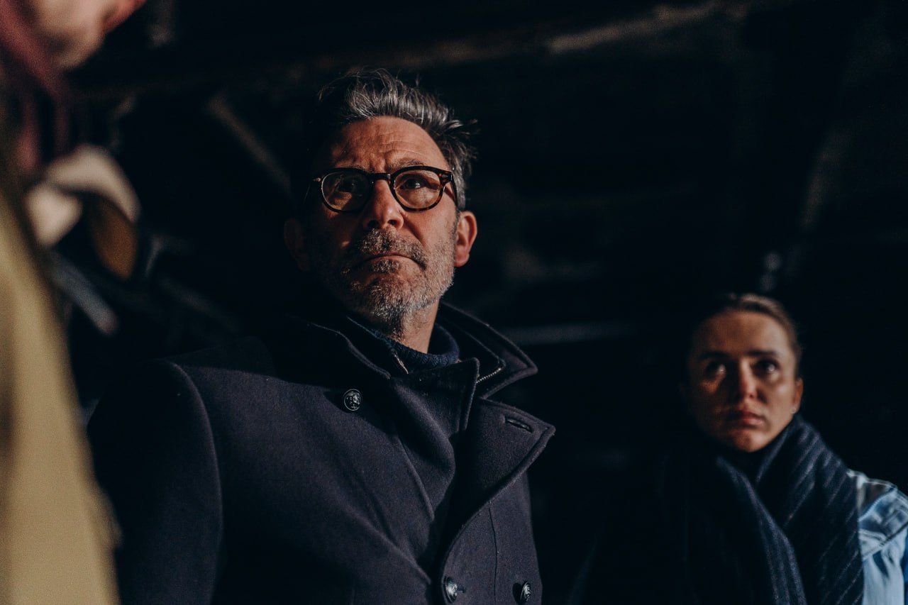 Французский режиссер Мишель Азанавичюс посетил Киев, Бучу и Ирпень 7 февраля – фото - Кино Французский режиссер Мишель Азанавичюс посетил Киев, Бучу и Ирпень 7 февраля – фото - Кино