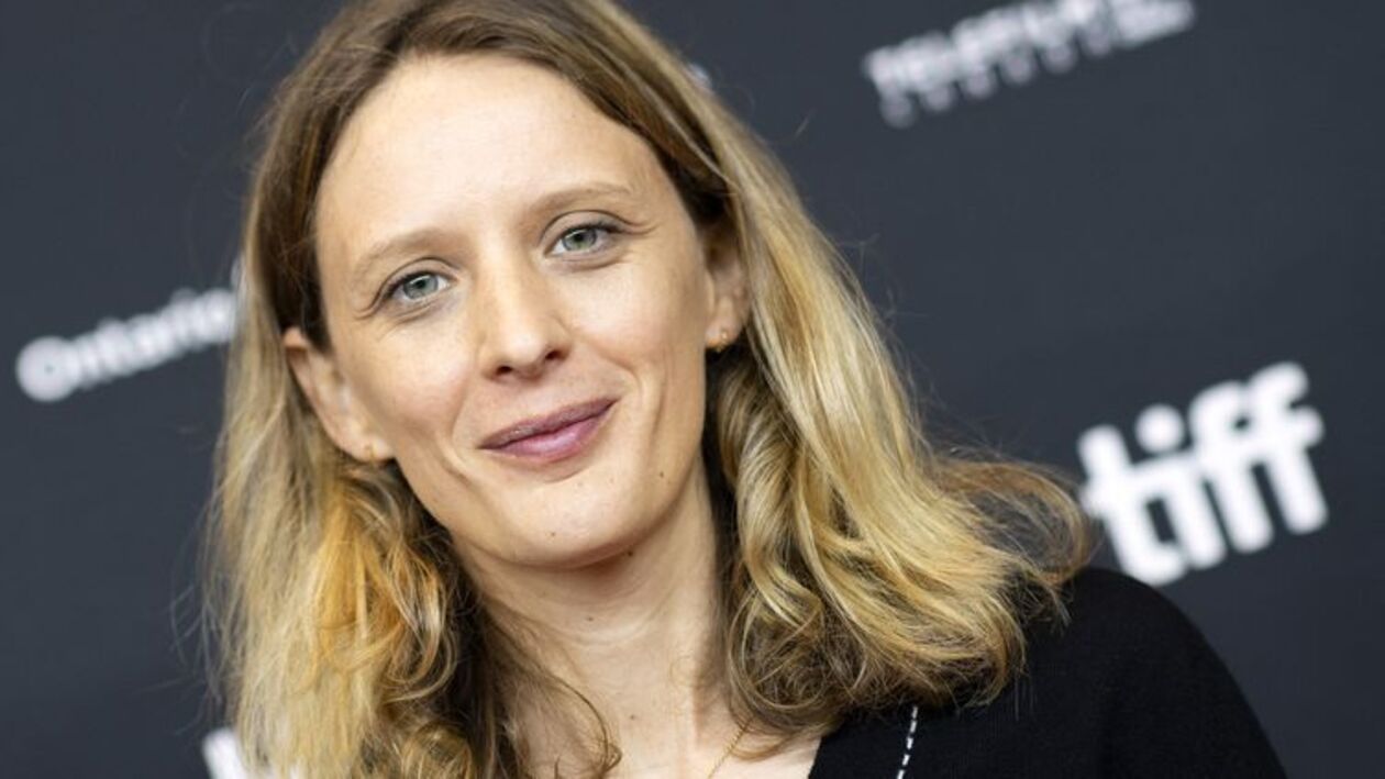 Режиссер Мия Хансен-Леве рассказала, как встретила войну в Украине 24 февраля Режиссер Мия Хансен-Леве рассказала, как встретила войну в Украине 24 февраля