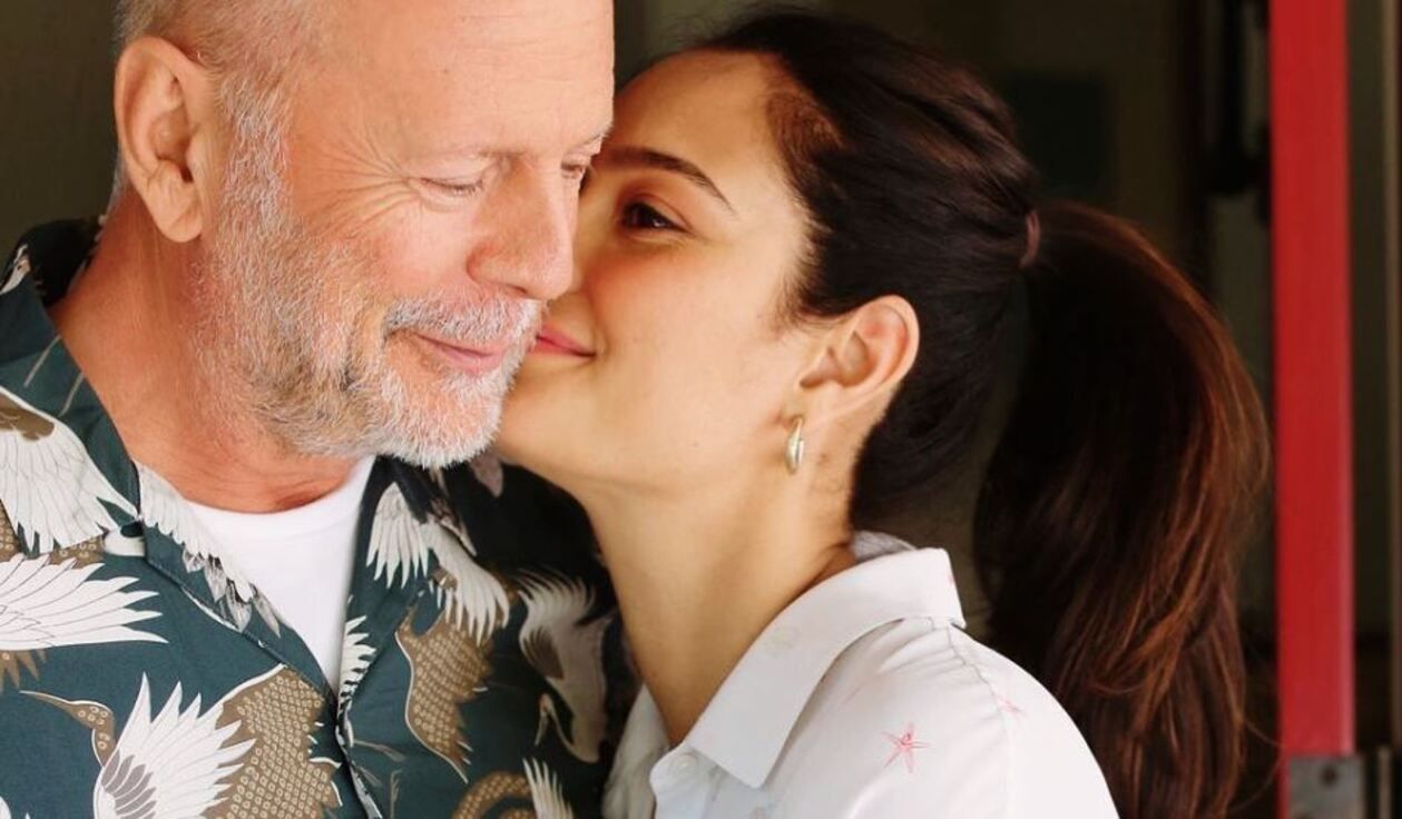 Дружина Брюса Вілліса попросила папараці дати акторові спокій і фотографувати його Дружина Брюса Вілліса попросила папараці дати акторові спокій і фотографувати його