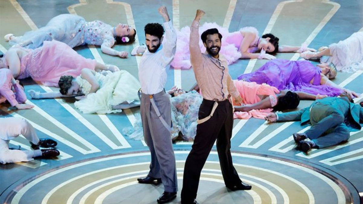 Мариинский дворец на цене Оскара – видео выступления индийцев с песней Naatu Naatu Мариинский дворец на цене Оскара – видео выступления индийцев с песней Naatu Naatu