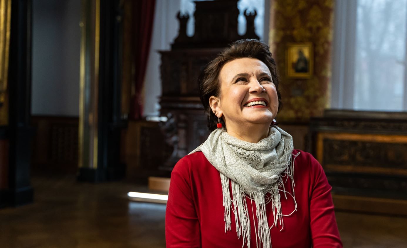 Молочніков приїхав в Україну знімати фільм про дітей Бахмута – реакція Оксани Забужко Молочніков приїхав в Україну знімати фільм про дітей Бахмута – реакція Оксани Забужко