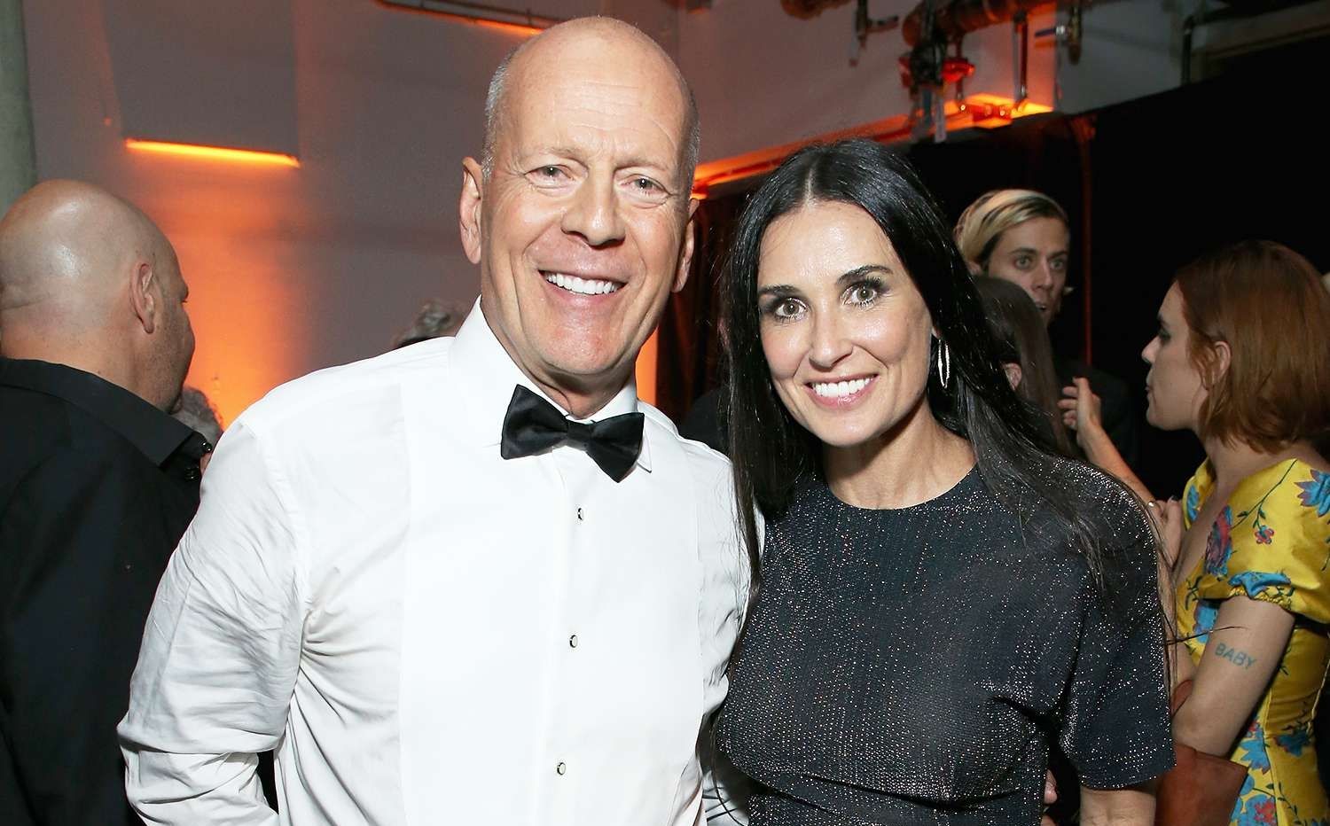 Демі Мур привітала Брюса Вілліса з Днем народження 68 років – зворушливе відео Демі Мур привітала Брюса Вілліса з Днем народження 68 років – зворушливе відео