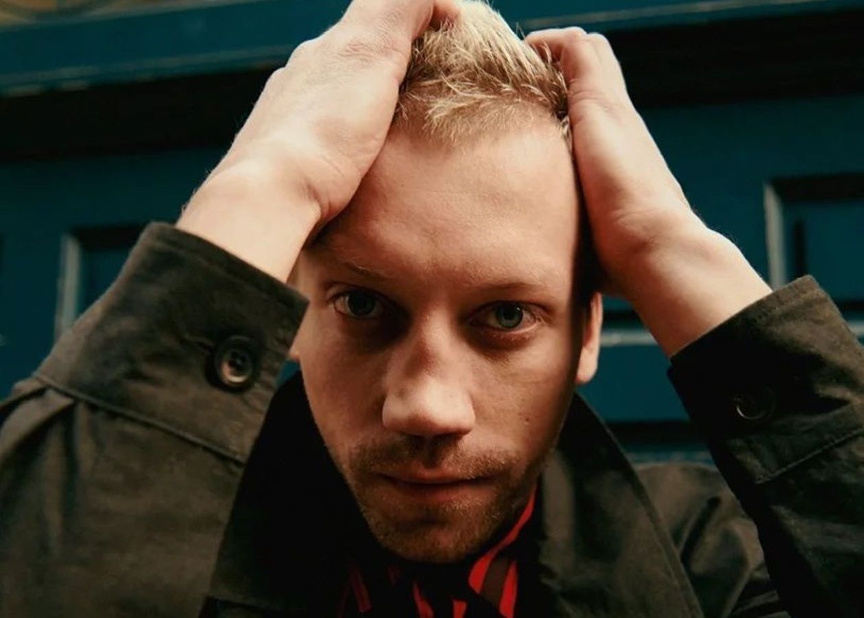 Российский актер Кузнецов получил повестку, но сбежал из России – он имеет родственников в ВСУ Российский актер Кузнецов получил повестку, но сбежал из России – он имеет родственников в ВСУ