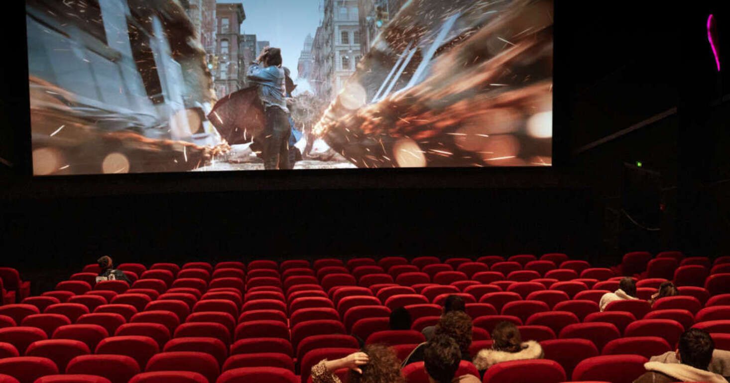 Кинотеатры России понесли миллиардные убытки из-за ухода студий Голливуда - статистика