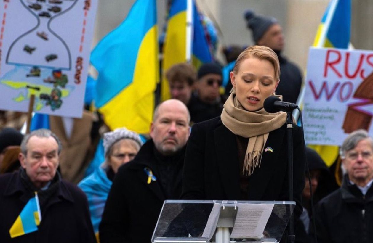 Іванна Сахно звернулася до дівчат, які розробили проєкти відбудови України - Кіно