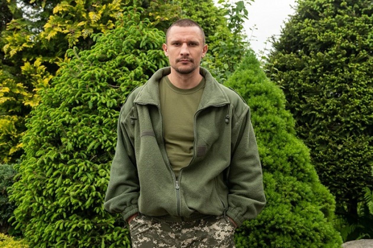 Тарас Цимбалюк став військовим і пішов на фронт у новому серіалі Зв’язок – фото 