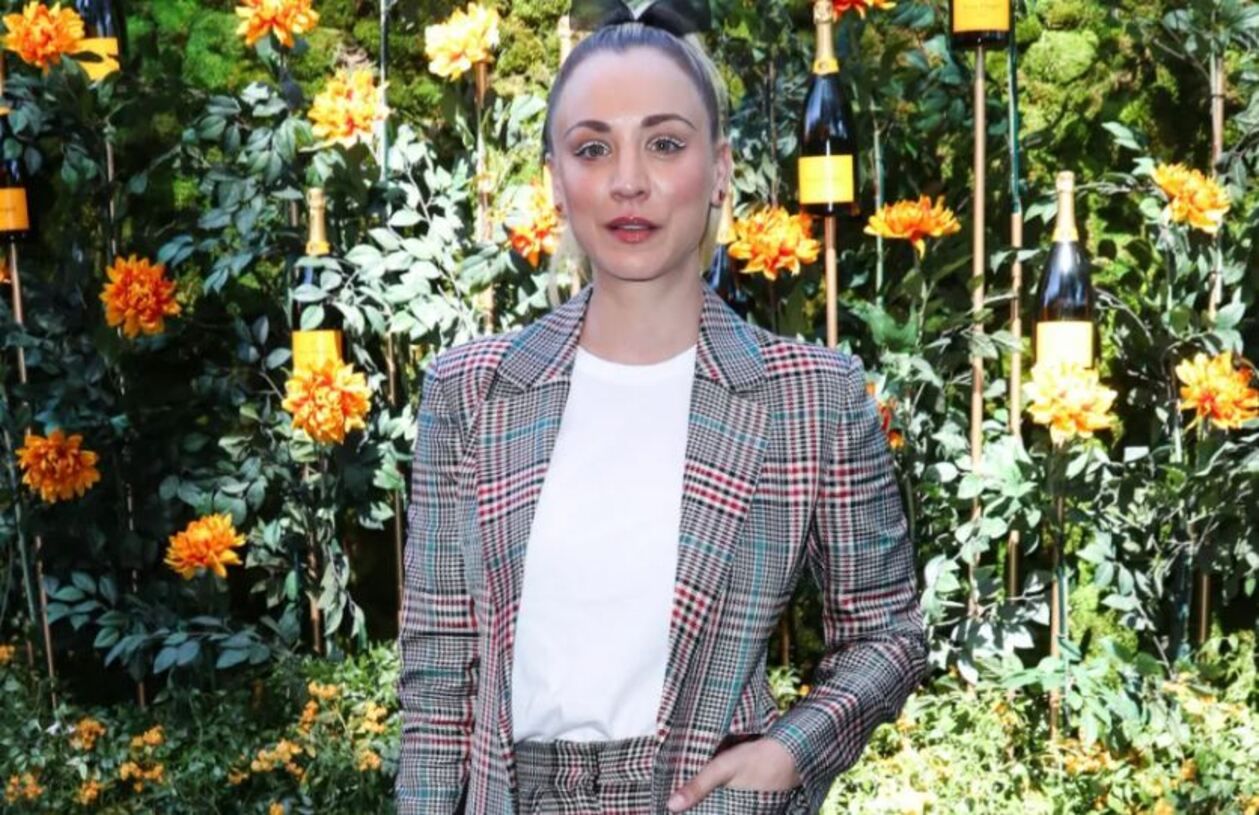 Кейли Куоко, звезда Теории большого взрыва, могла потерять ногу на съемках Кейли Куоко, звезда Теории большого взрыва, могла потерять ногу на съемках