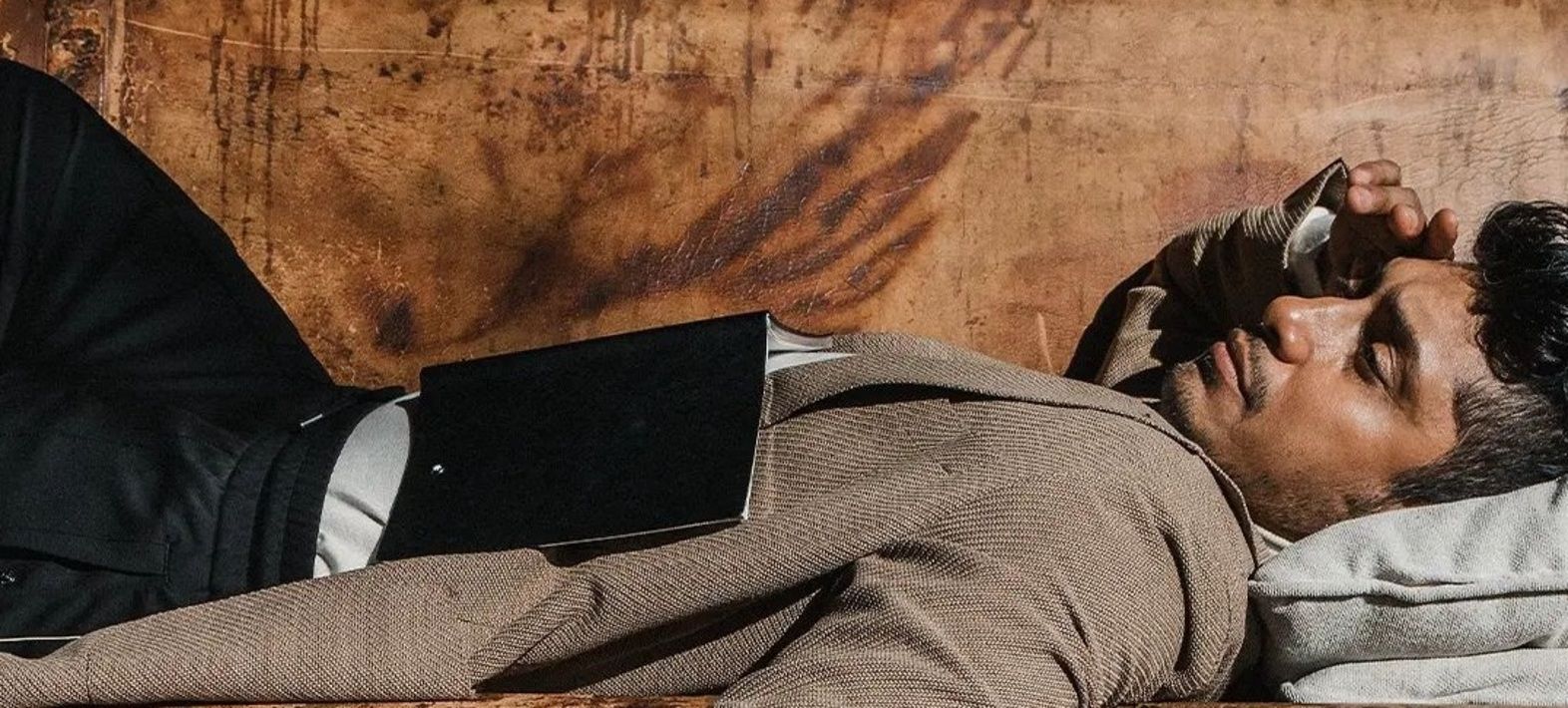 Теноч Уерта звільнився з Netflix після звинувачень у секс-домаганнях Теноч Уерта звільнився з Netflix після звинувачень у секс-домаганнях