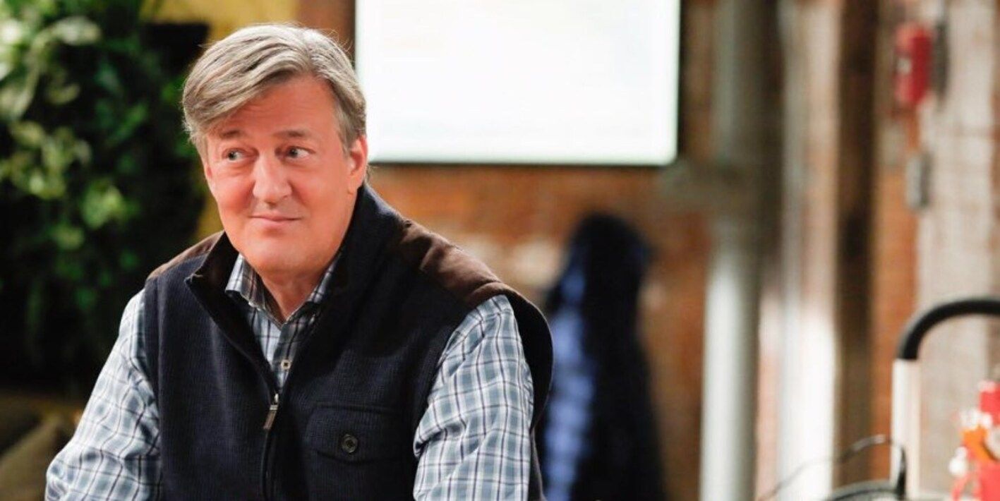 Стивен Фрай в Киеве провел два часа в укрытии из-за ракетной атаки – реакция актера Стивен Фрай в Киеве провел два часа в укрытии из-за ракетной атаки – реакция актера