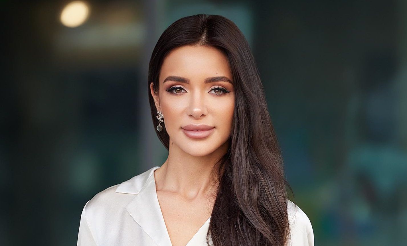 Надін Медведчук з Холостяка розповіла про знайомство з Дженніфер Еністон Надін Медведчук з Холостяка розповіла про знайомство з Дженніфер Еністон