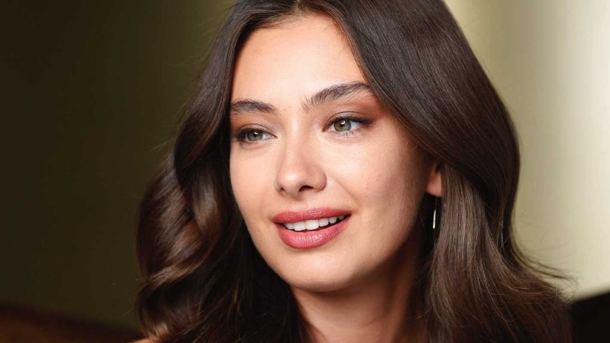 Неслихан Атагюль Неслихан Атагюль