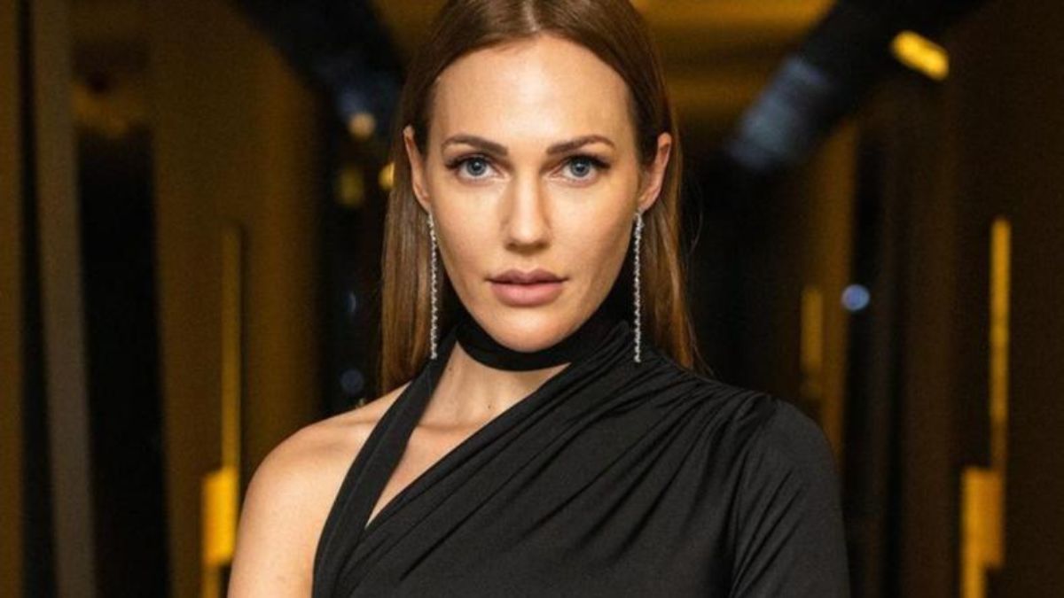 Мерьем Узерли Мерьем Узерли