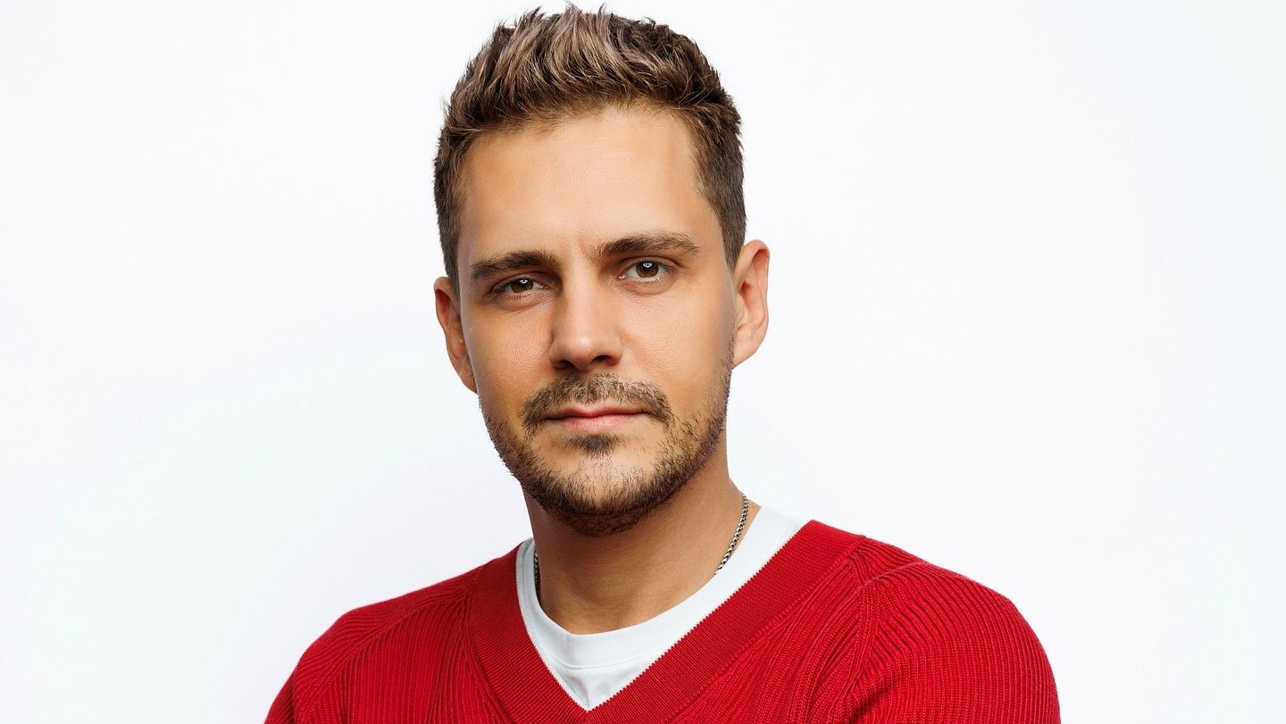 Милош Бикович Милош Бикович