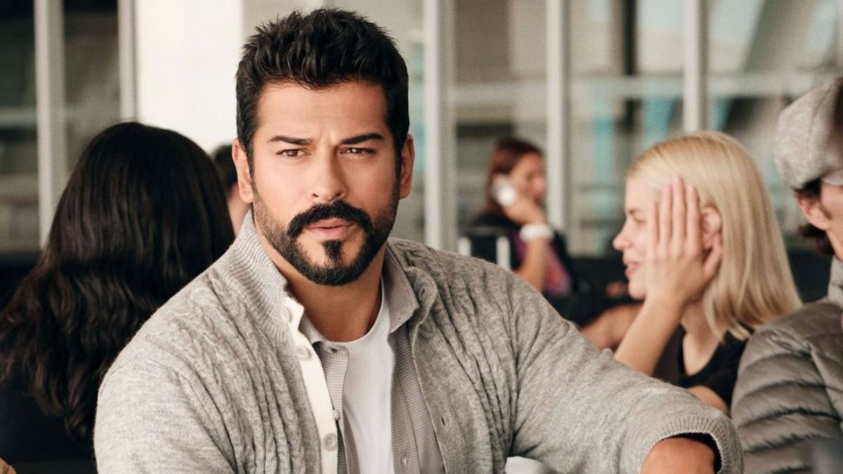 Бурак Озчивіт Бурак Озчивіт