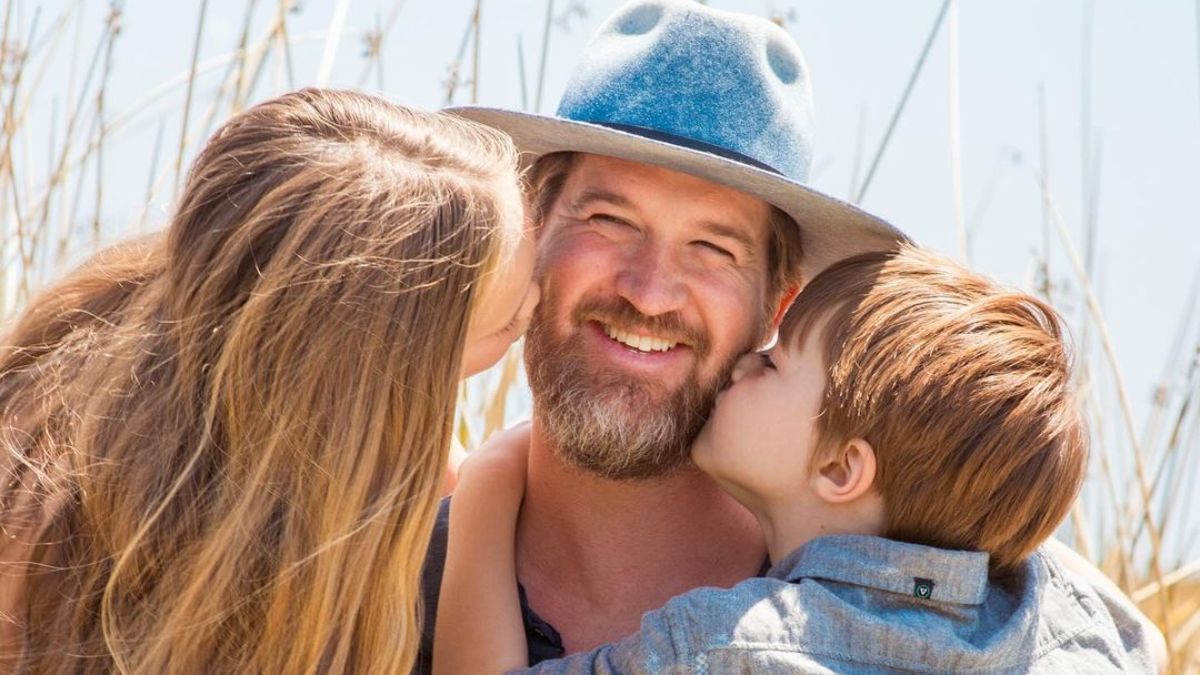 Кеннет Мітчелл Кеннет Мітчелл