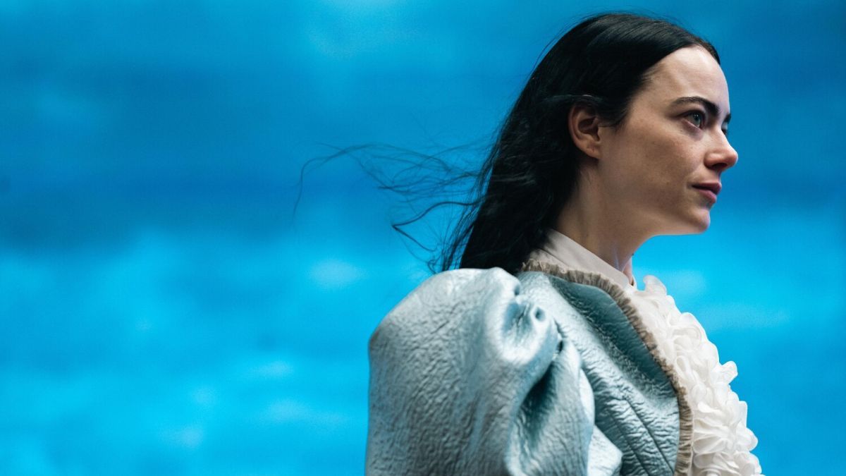 Емма Стоун у фільмі "Бідолашні створіння" Емма Стоун у фільмі "Бідолашні створіння"