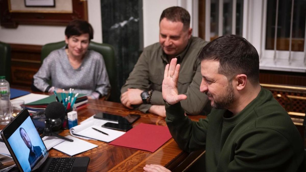 Володимир Зеленський поспілкувався з Мстиславом Черновим Володимир Зеленський поспілкувався з Мстиславом Черновим