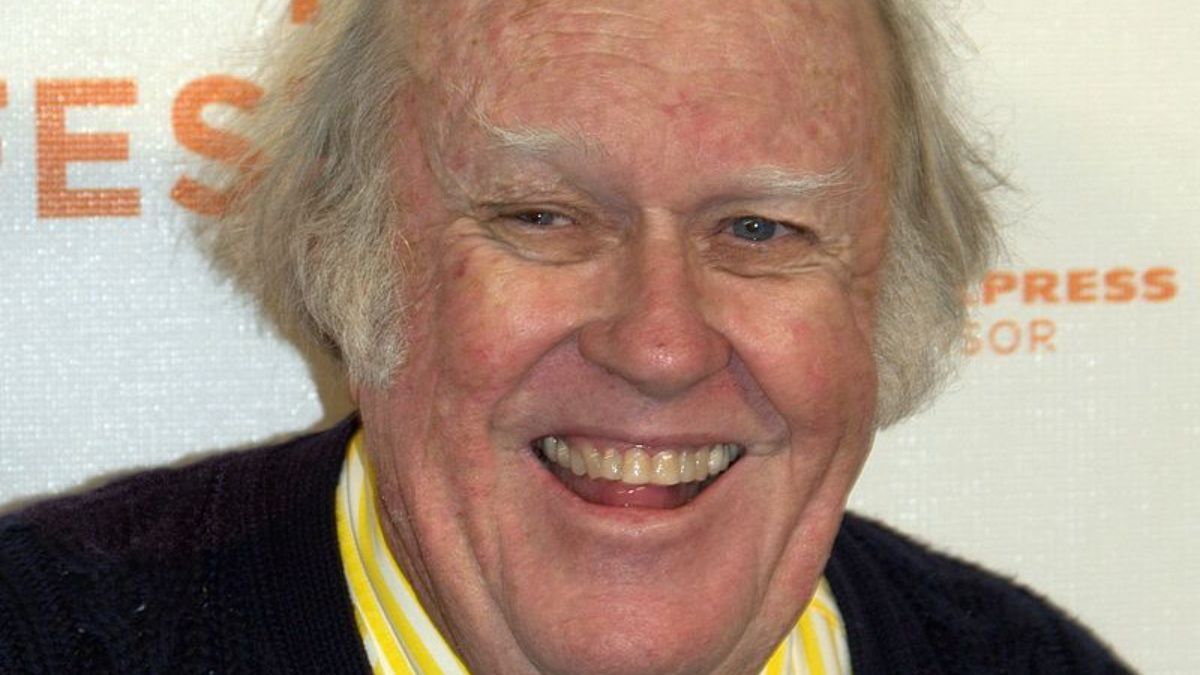 Майкл Еммет Волш Майкл Еммет Волш