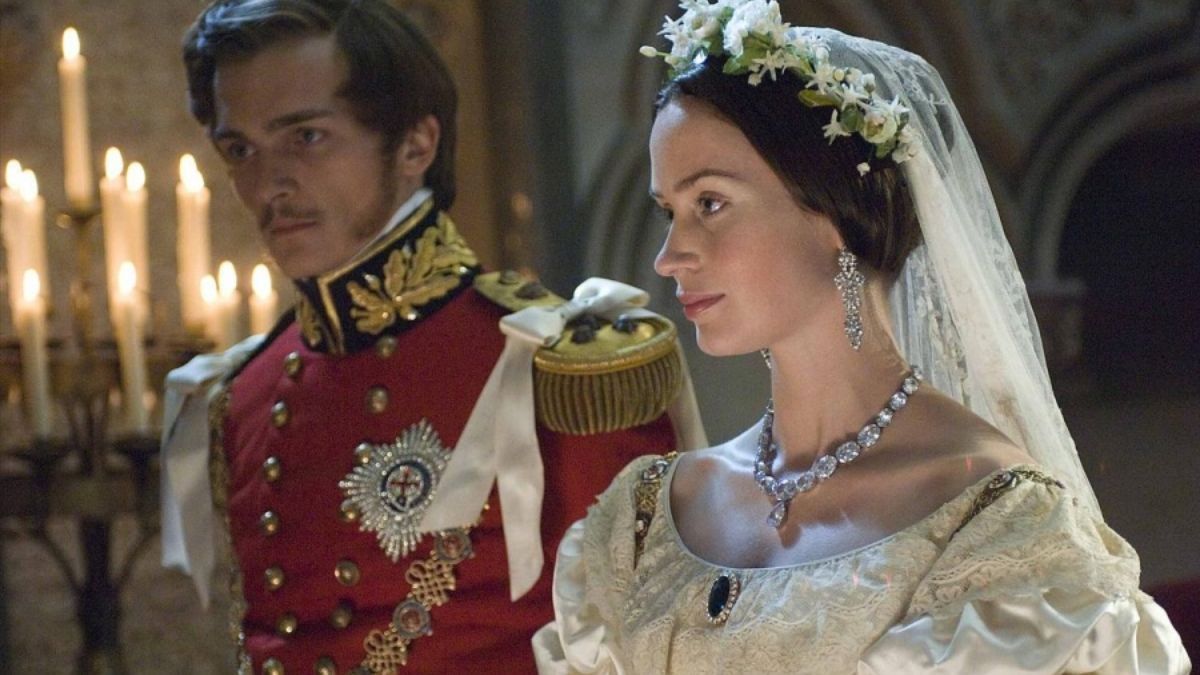 Що подивитися про королівську сім'ю - добірка фільмів Що подивитися про королівську сім'ю - добірка фільмів