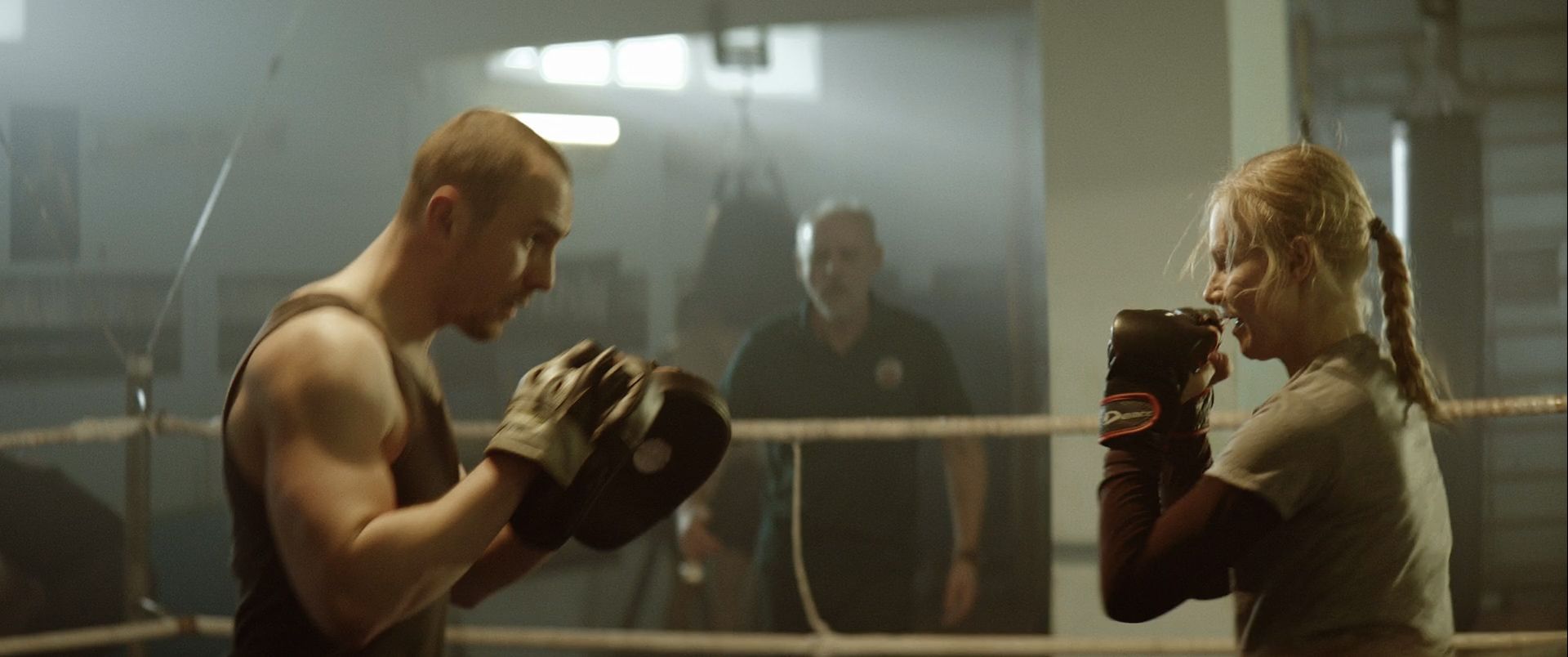 "Із зав'язаними очима" "Із зав'язаними очима"