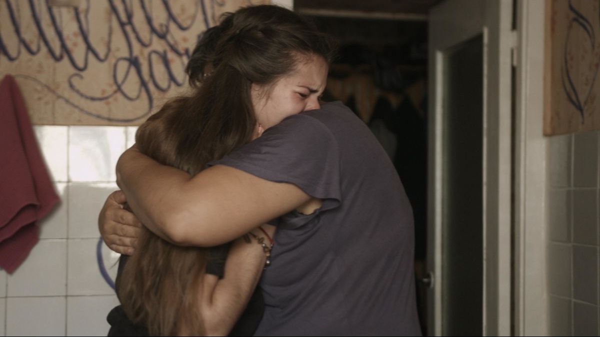 Фильм "Земля голубая, будто апельсин" Фильм "Земля голубая, будто апельсин"