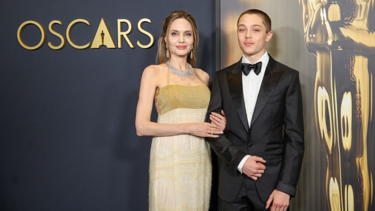 Анджеліна Джолі з сином Ноксом Анджеліна Джолі з сином Ноксом