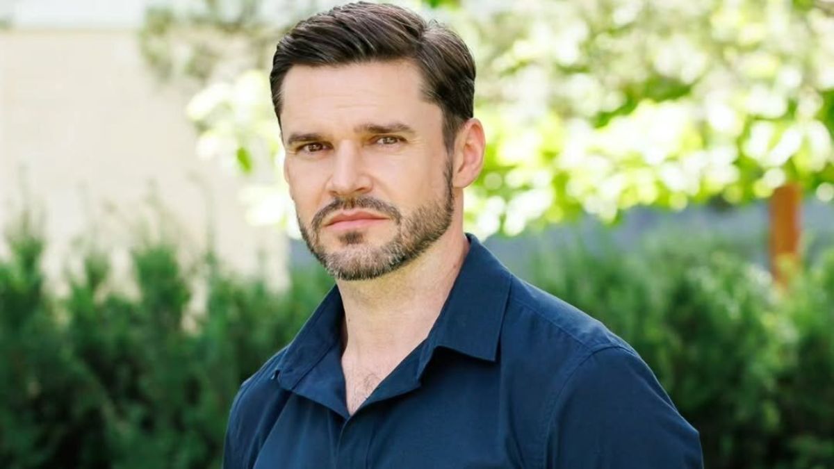 Руслан Мирошниченко в сериале "Две сестры" Руслан Мирошниченко в сериале "Две сестры"