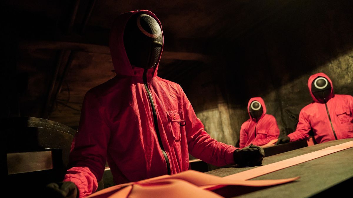 Сериал "Игра в кальмара" Сериал "Игра в кальмара"