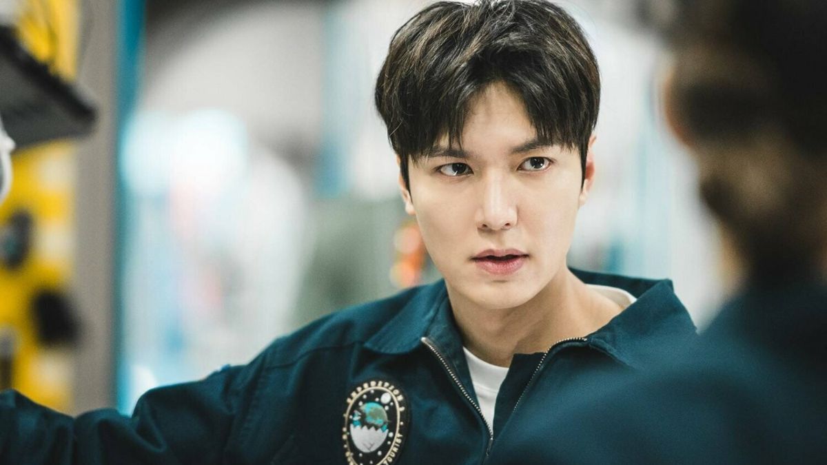 Серіал "Про що пліткують зорі" Серіал "Про що пліткують зорі"