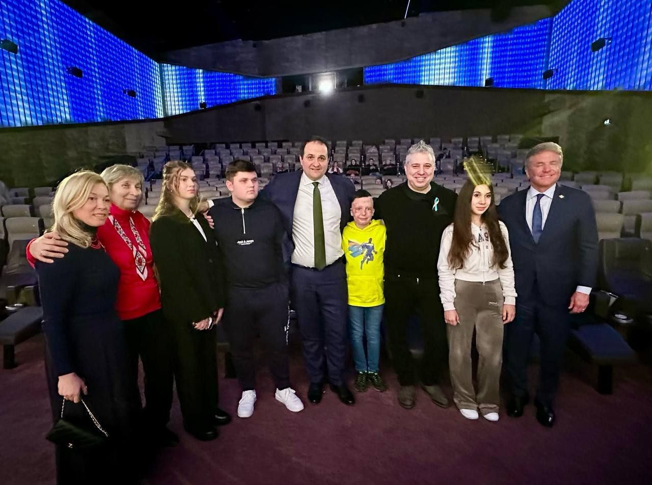 У Мюнхені презентували фільм про українських дітей, які пережили війну У Мюнхені презентували фільм про українських дітей, які пережили війну