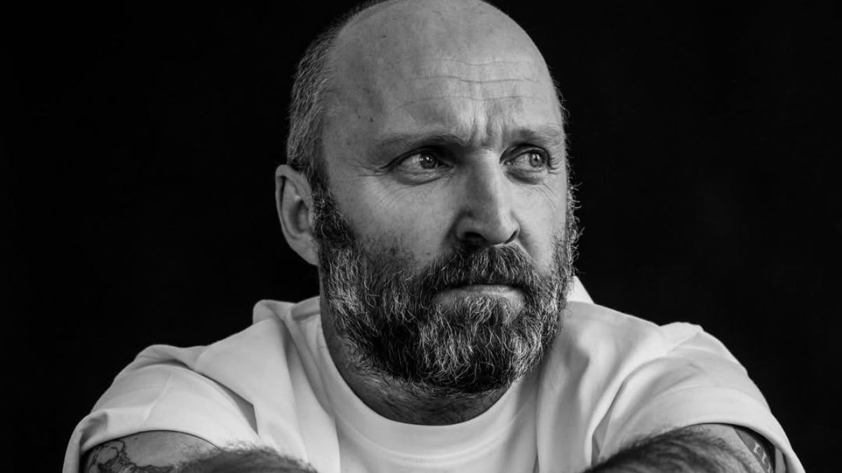 Александр Кобзарь