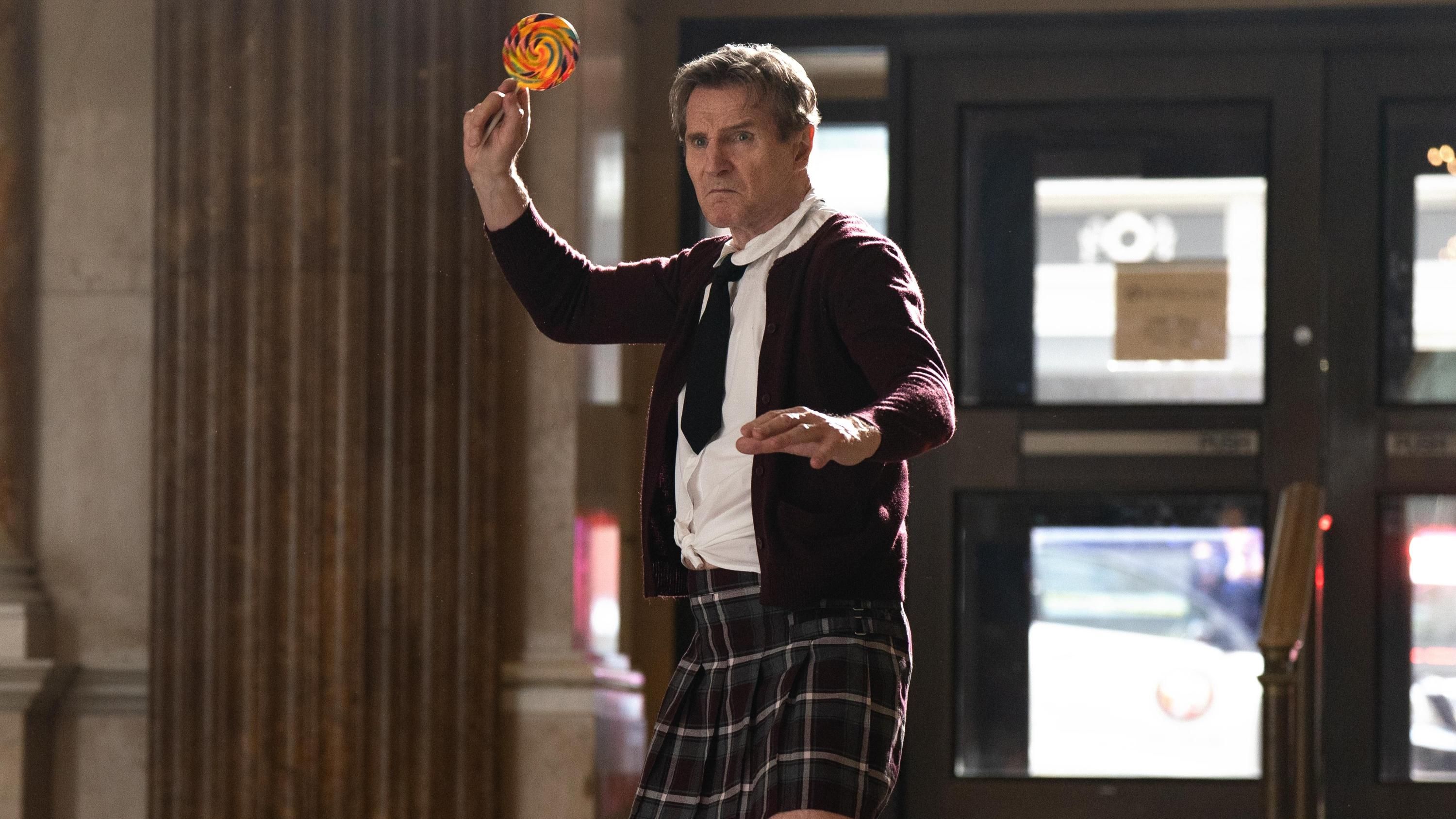 "Голий пістолет" "Голий пістолет"