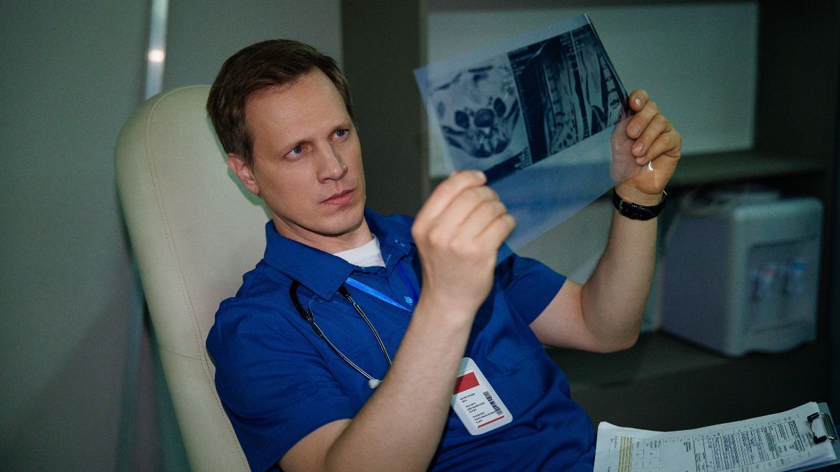 Валентин Томусяк в сериале "Врачи"
