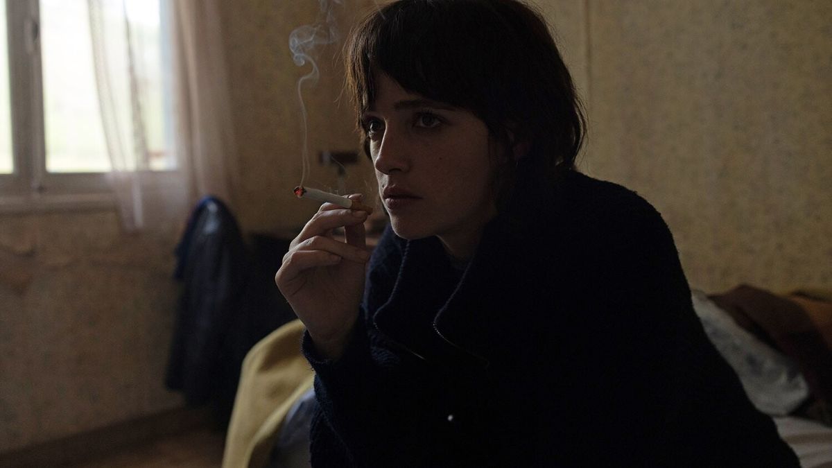 Фільм Вона в пітьмі йде Фільм Вона в пітьмі йде