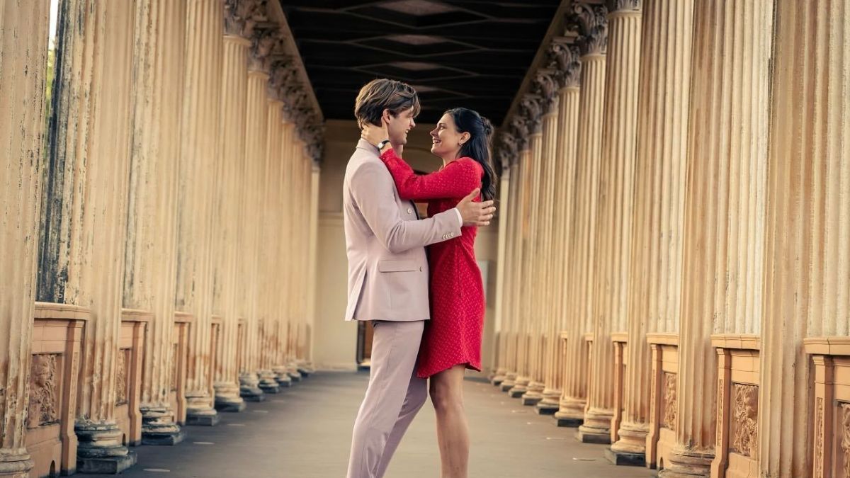 Серіал Макстон-Холл Серіал Макстон-Холл