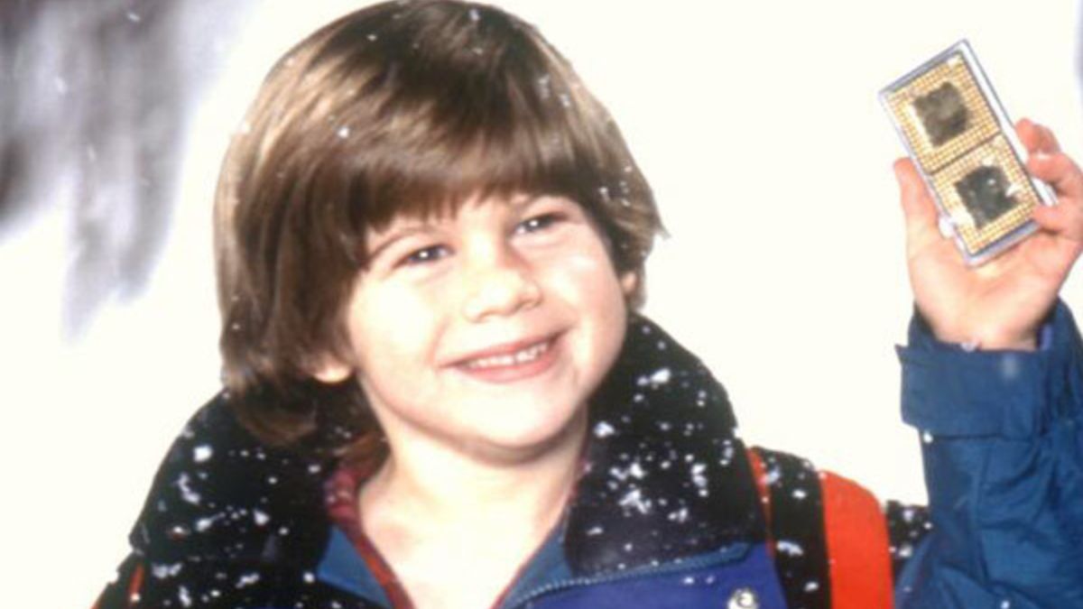 Алекс Дэвид Линц в фильме "Один дома 3" Алекс Дэвид Линц в фильме "Один дома 3"