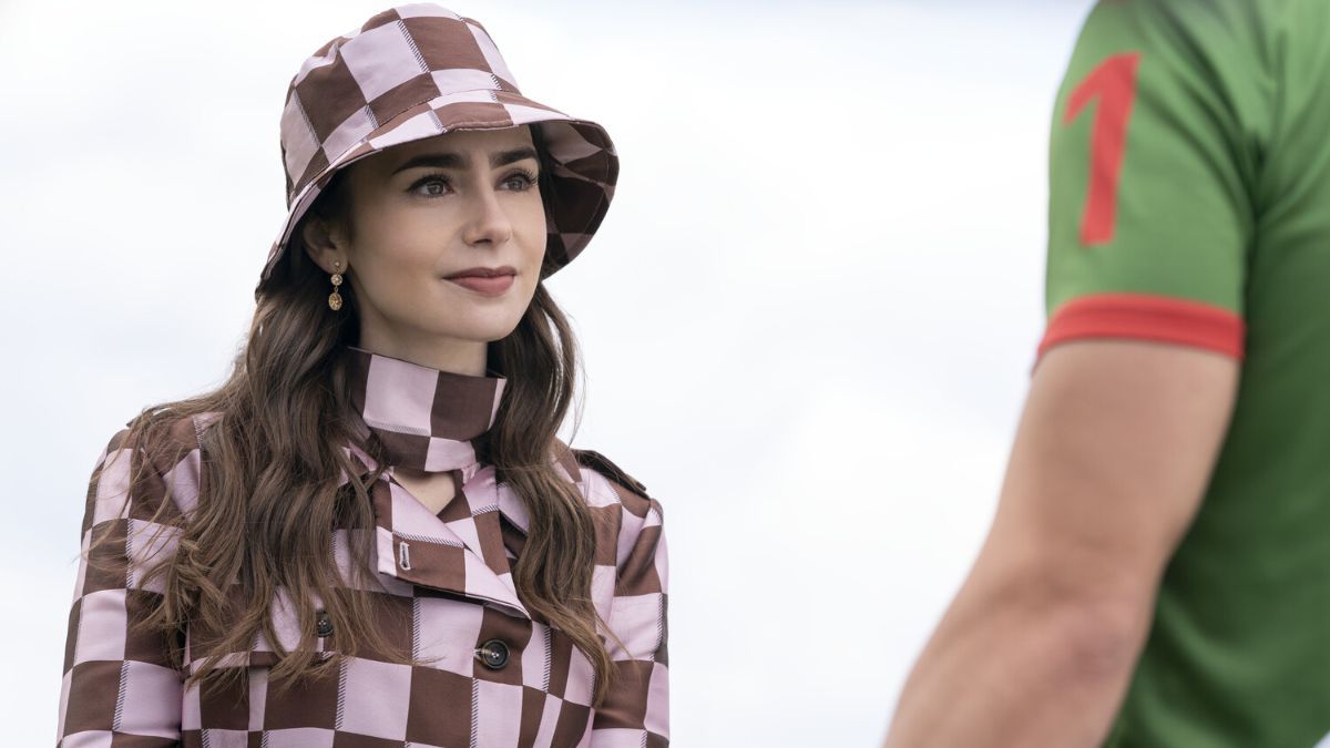 Сериал "Эмили в Париже"